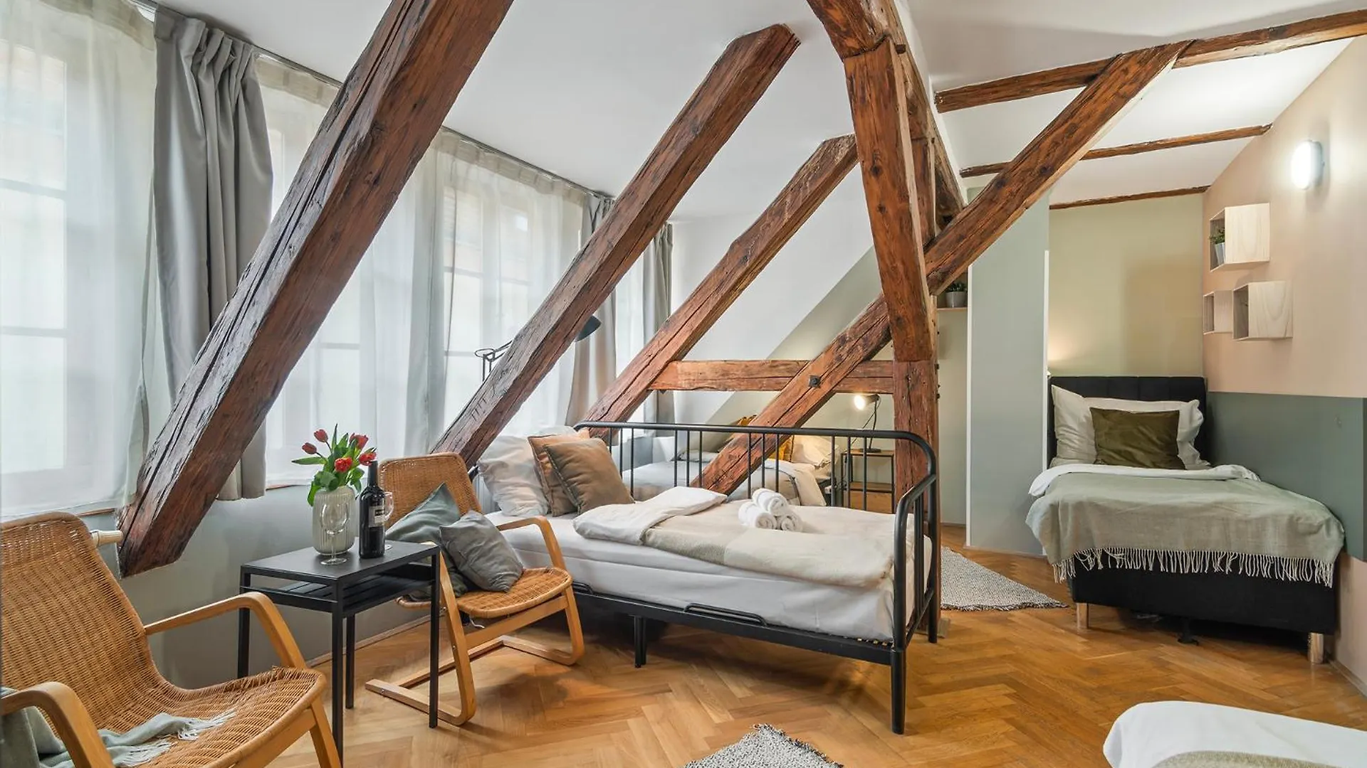 Charles Bridge Historical Apts By Michal&Friends Prag Tjekkiet