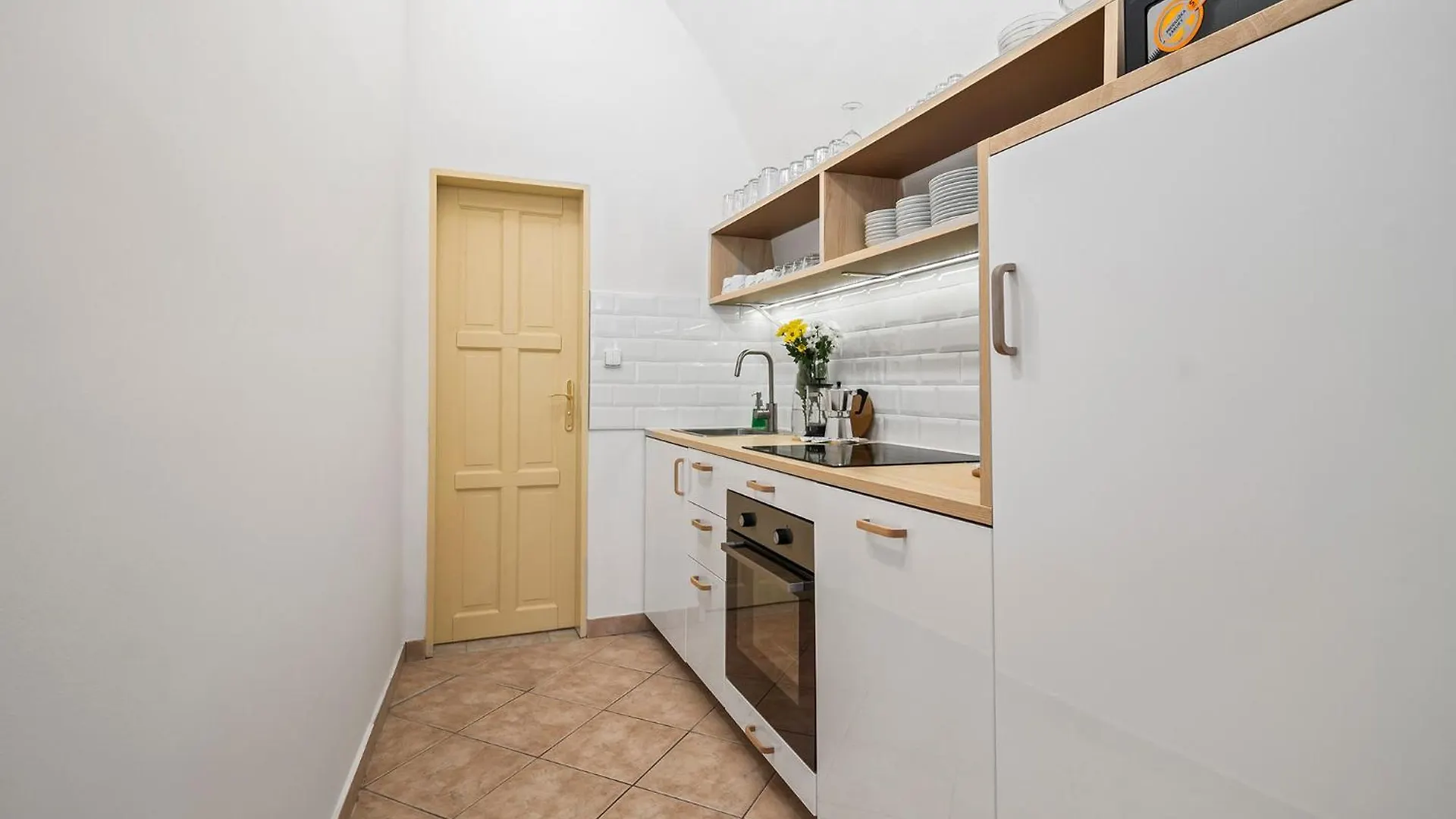 Charles Bridge Historical Apts By Michal&Friends Prag