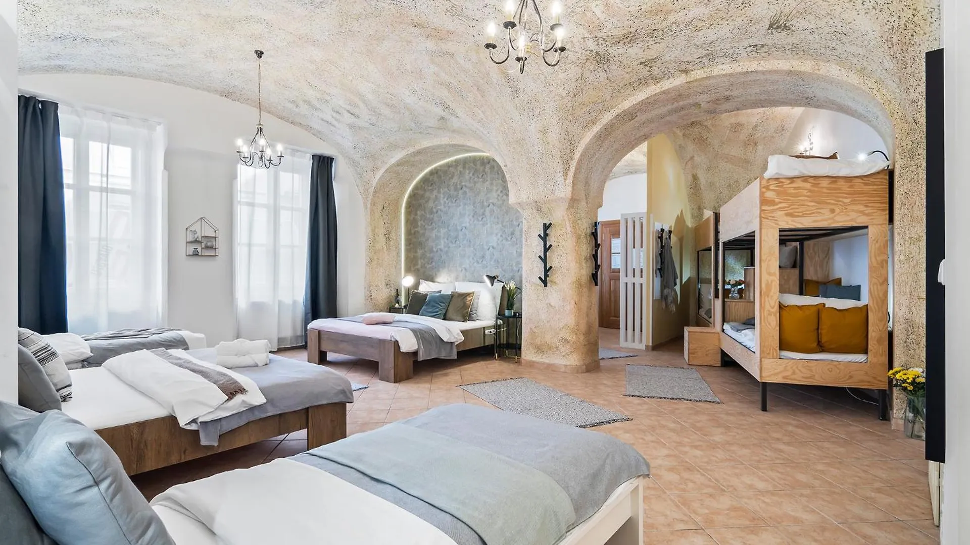 Charles Bridge Historical Apts By Michal&Friends Prag Tjekkiet