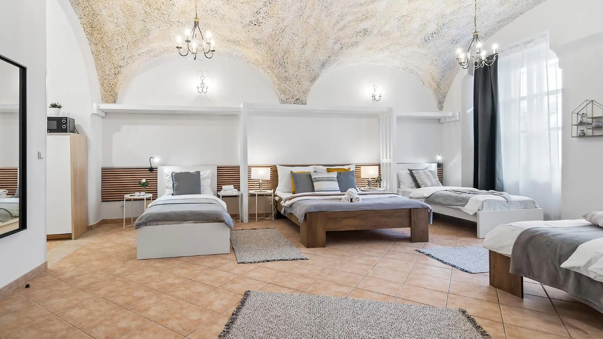 Charles Bridge Historical Apts By Michal&Friends Prag Lejlighed
